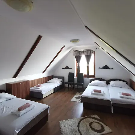 Merlot Borhotel Es Latvanypince